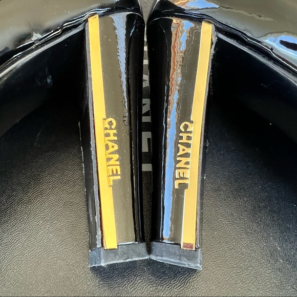 Beautiful Patent Black Chanel Pumps - Size 40 G26218 - Picture 9 of 9